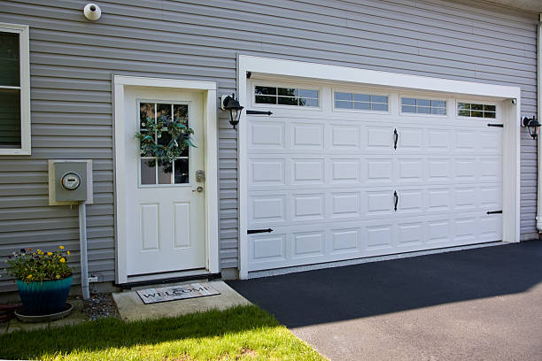 24/7 Emergency Garage Door Panel Replacement experts in Warren, PA